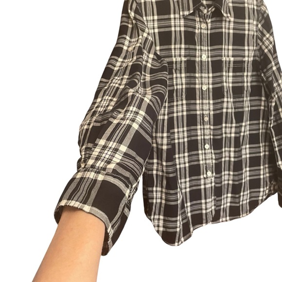 LRL Lauren Jean Company Black and White Plaid Ladies Button up shirt- Size Large - Picture 2 of 9
